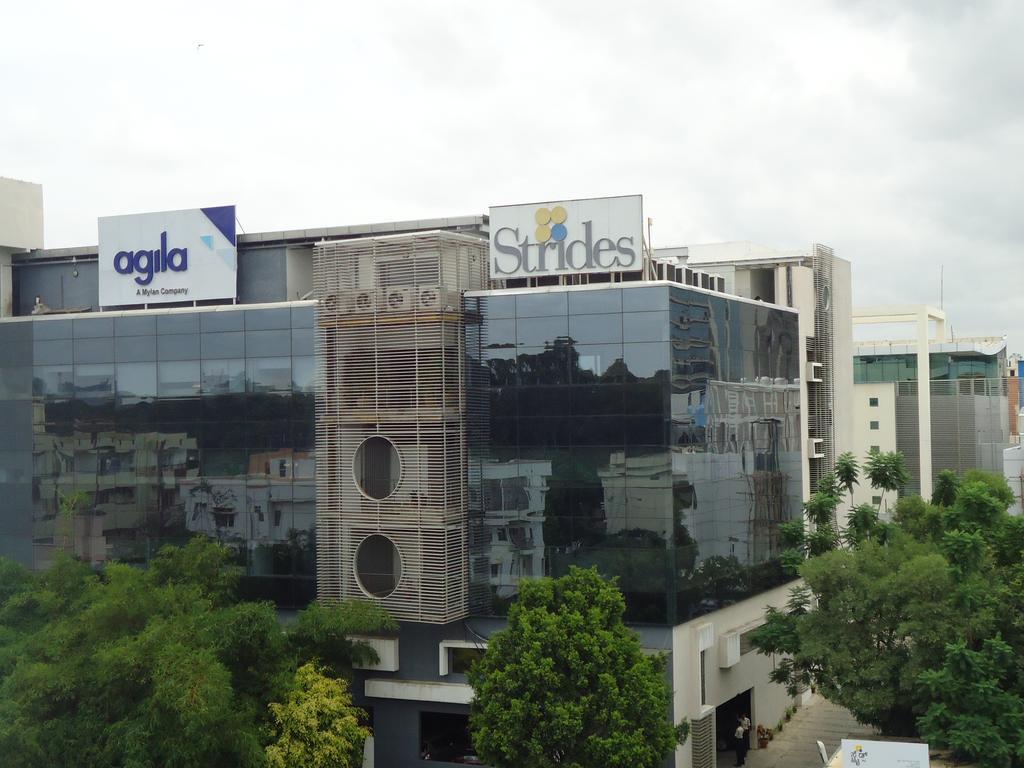Sri Sai Comforts Hotel Bangalore Exterior foto