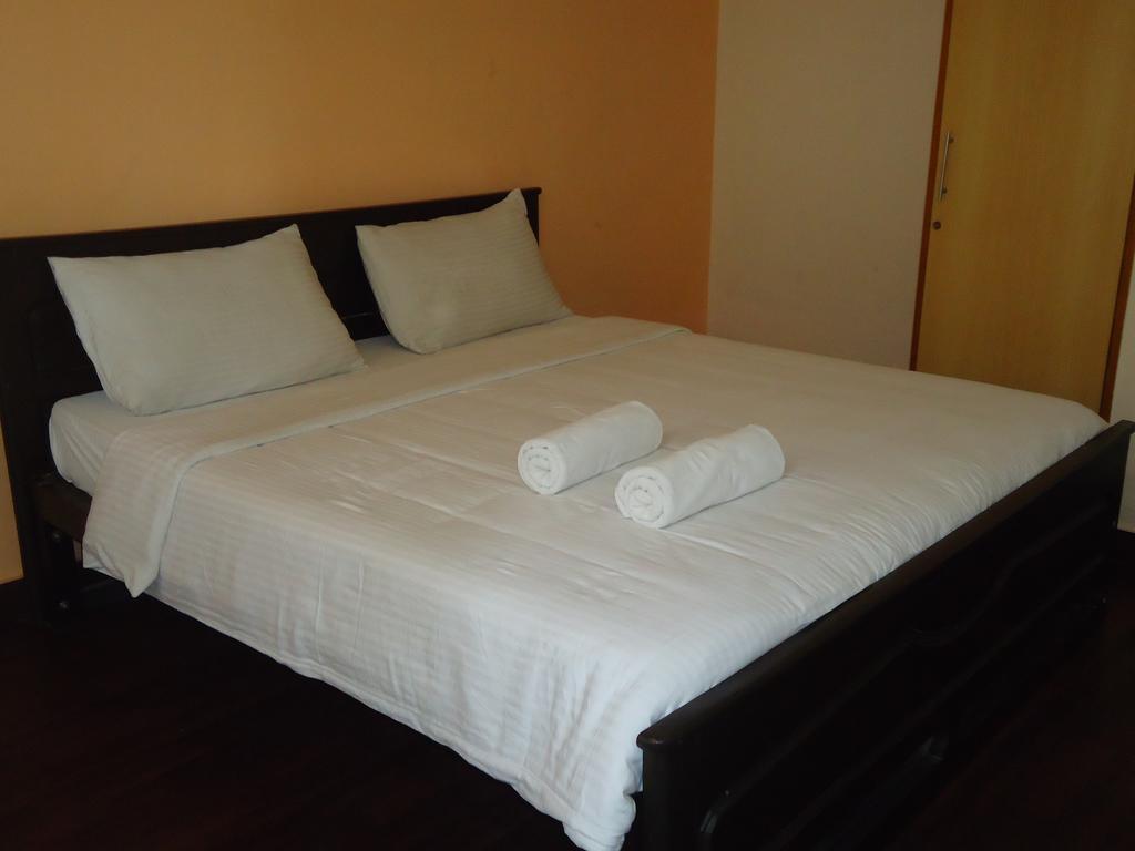 Sri Sai Comforts Hotel Bangalore Quarto foto